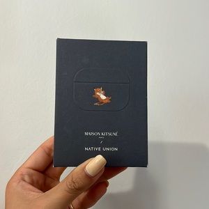 Maison kitsune / Native Union AirPod pro case RARE LIMITED
